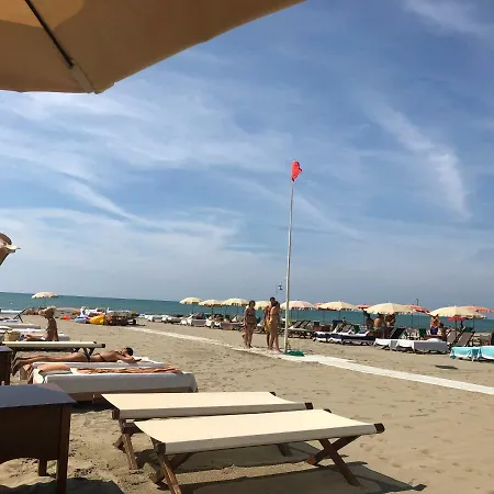 Allende In Dei Marmi Holiday home